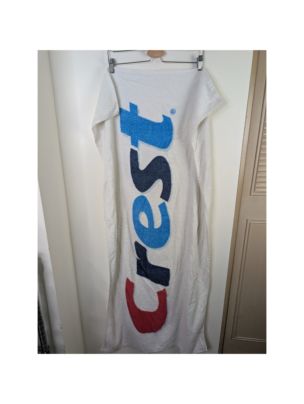 Vintage Crest Toothpaste Bath Towel Beach Red White Blue 28x56"